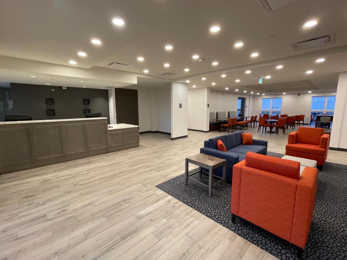 Comfort Inn & Suites Carleton Place Экстерьер фото