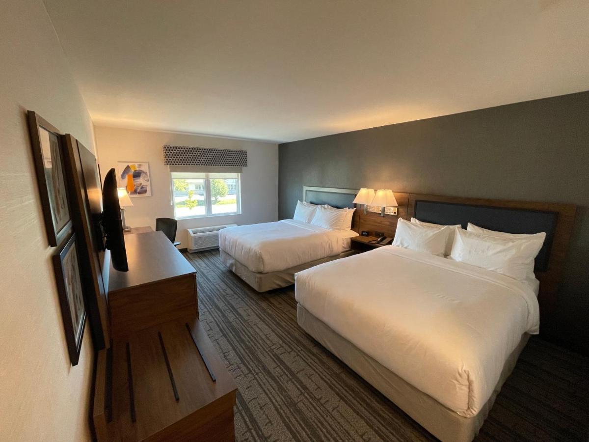 Comfort Inn & Suites Carleton Place Экстерьер фото
