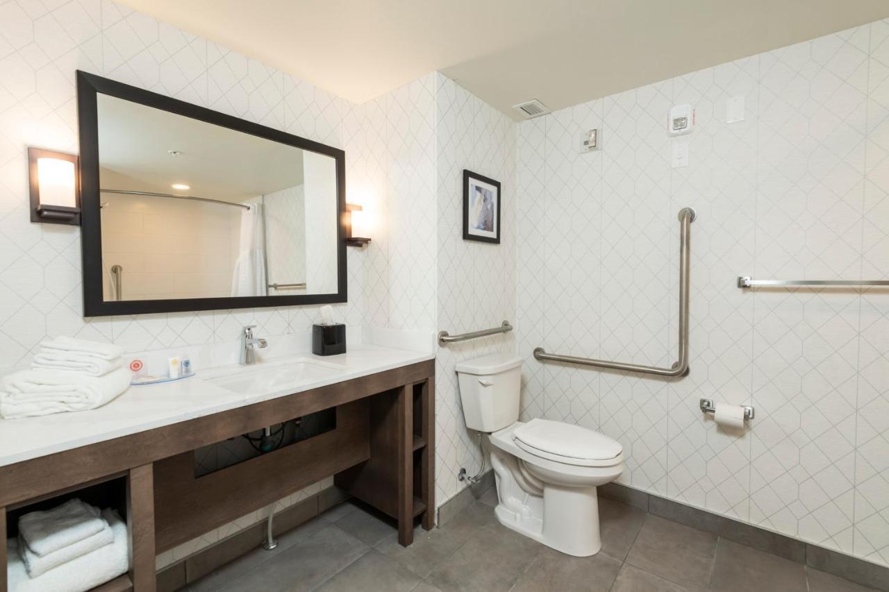 Comfort Inn & Suites Carleton Place Экстерьер фото