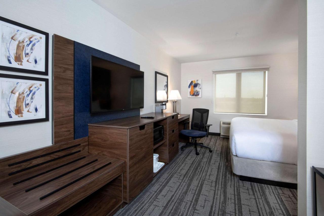 Comfort Inn & Suites Carleton Place Экстерьер фото
