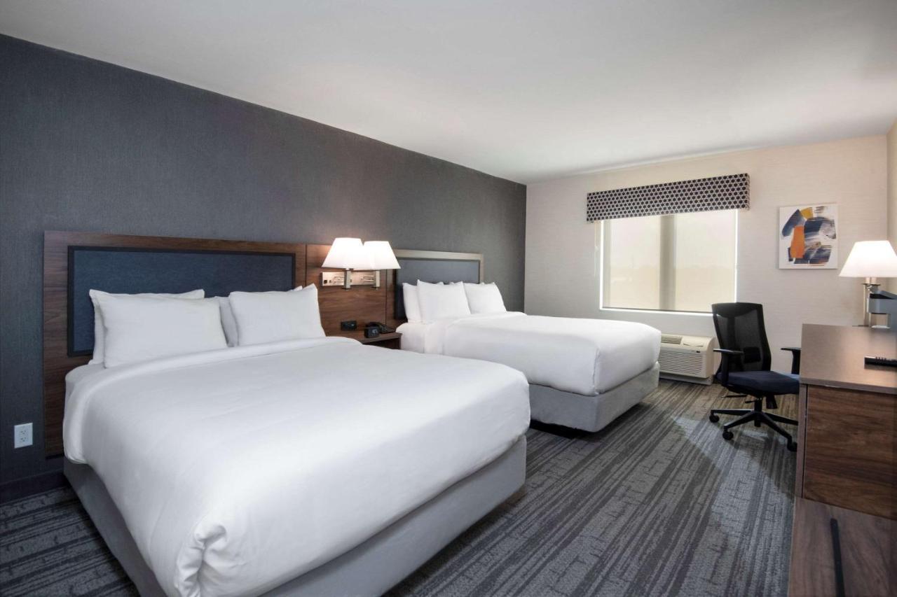 Comfort Inn & Suites Carleton Place Экстерьер фото